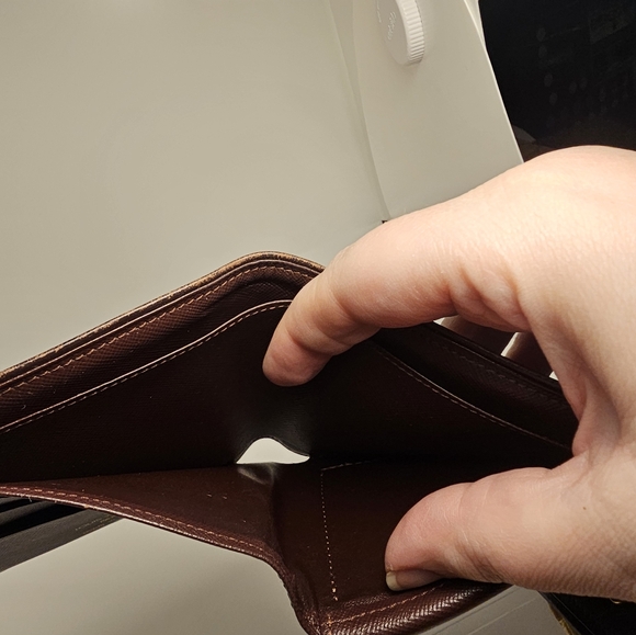 LV Cherry Mini Lin Wallet Bifold with Coin Pouch - Unisex - Picture 8 of 9